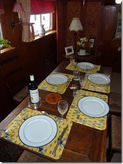 Dining room table Joli Coeur