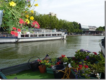 Large tour barge