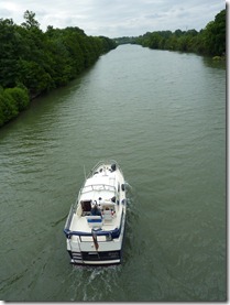 Barge on L'Oise