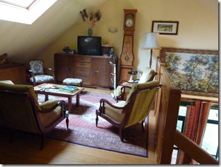 Upstairs sitting room in Auberge