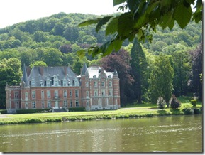 Stately homes on the river Meuse