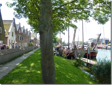 Muiden today along canal 