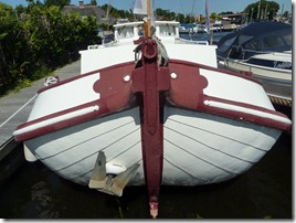 'Clinker' hull construction