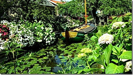 Stern of barge in Made canal